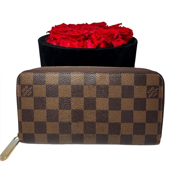 SOLD Louis Vuitton Damier Ebene Zippy Wallet Luxury Designer - Picture 1 of 14